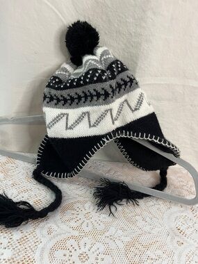 Pom-Pom Earflap Winter Hat
